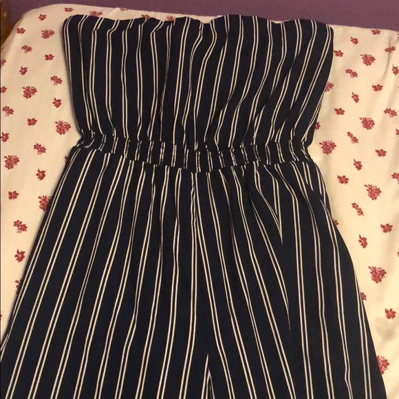 Lulus Other - Navy blue striped strapless midi jumpsuit